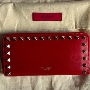 Brand New Valentino Garavani Rockstud Wallet full size Red